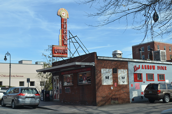 photo 9 of george pataki on april 16, 2015 in manchester, nh