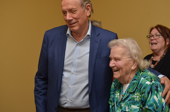 photo 1 of george pataki on april 16, 2015 in manchester, nh