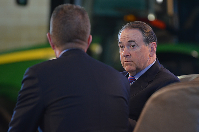 photo 2 of former gov. mike huckabee at the iowa ag summit