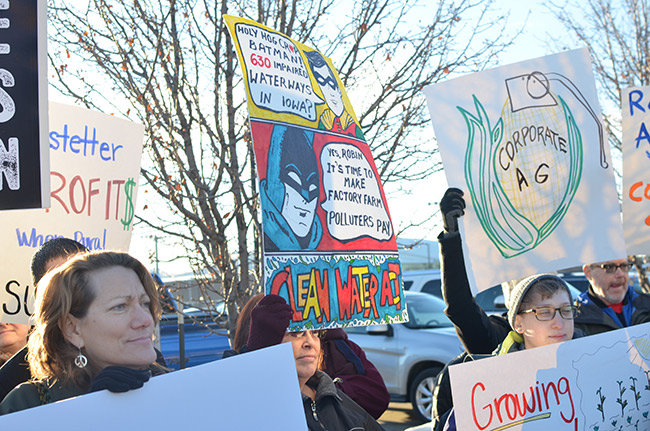 photo 5 of iowa citizens for community improvement protest at the iowa ag summit