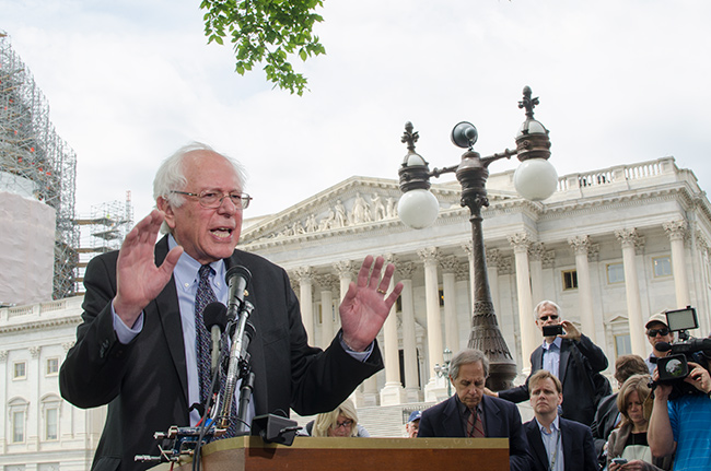 photo 3 of bernie sanders' press conference