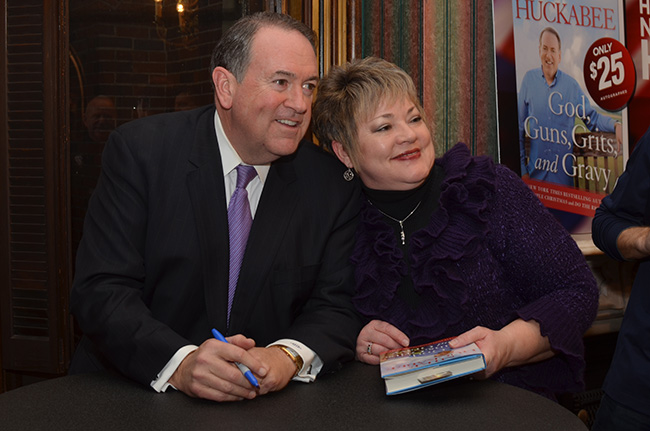 photo 3 from Huckabee book signing at Iowa Freedom Summit
