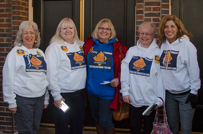 photo of Palin supporters at the Iowa Freedom Summit